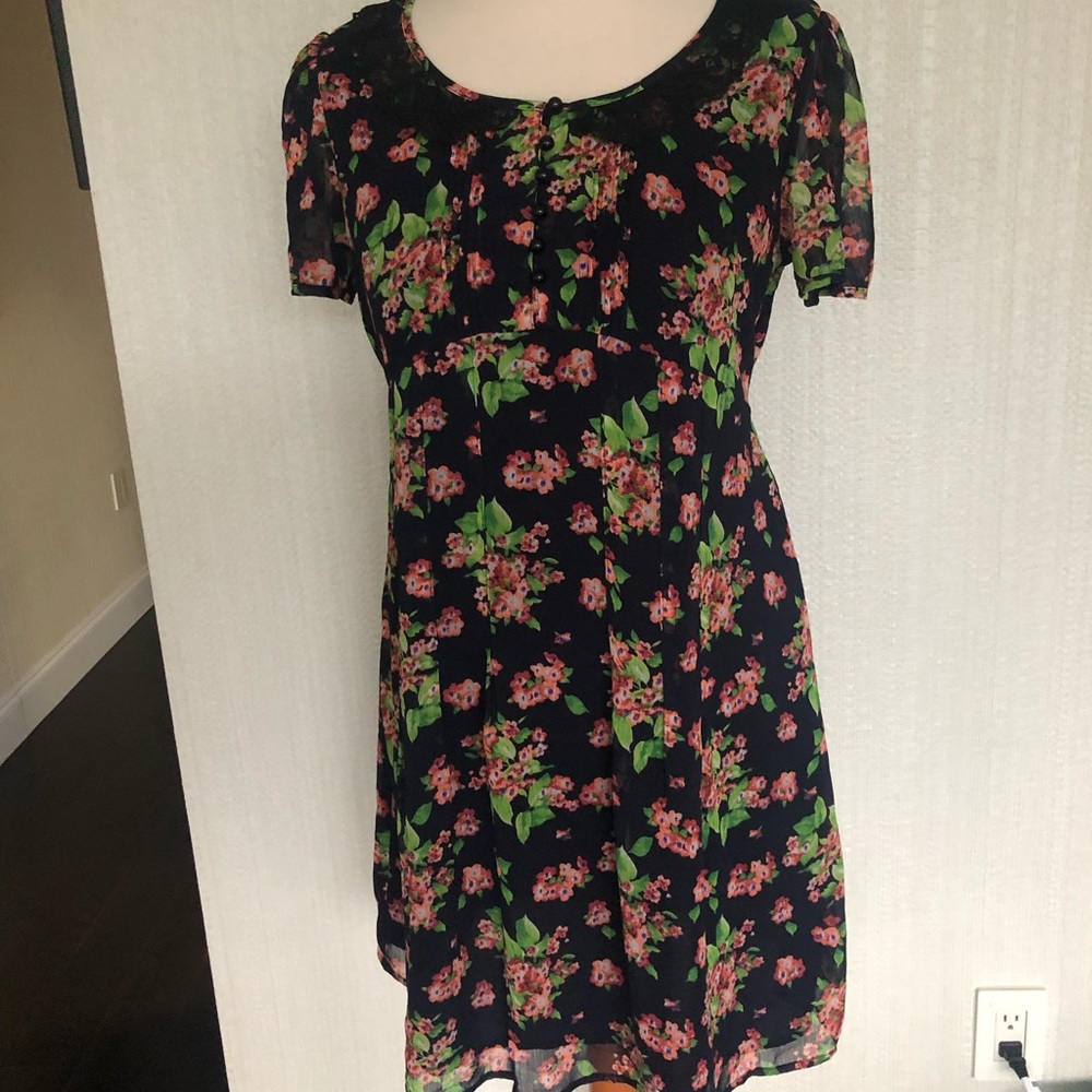 👗 Betsey Johnson gorgeous 👗 floral dress sz 6 👗